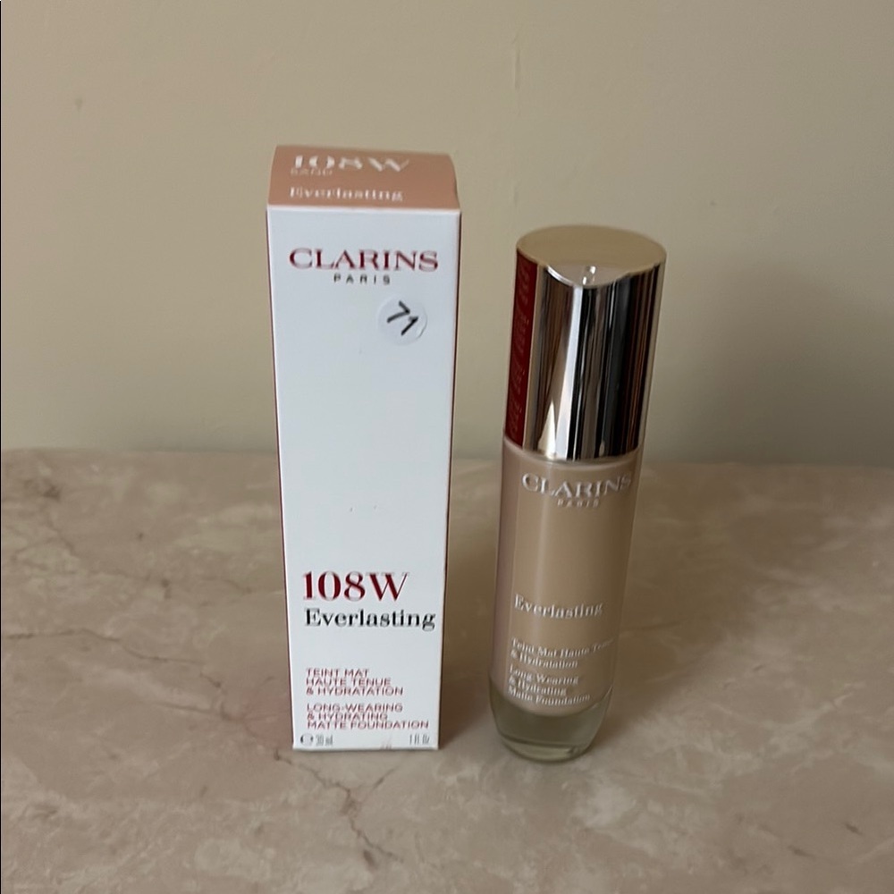 Clarins Foundation - 108W Everlasting NIB